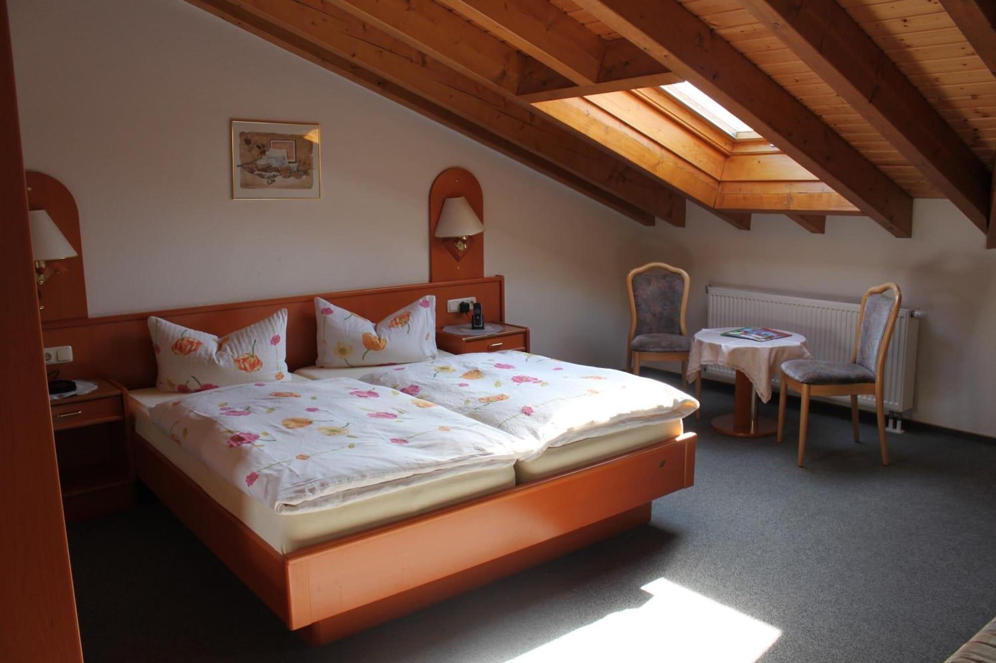 Landgasthof Hotel Sauer Виллинген Экстерьер фото