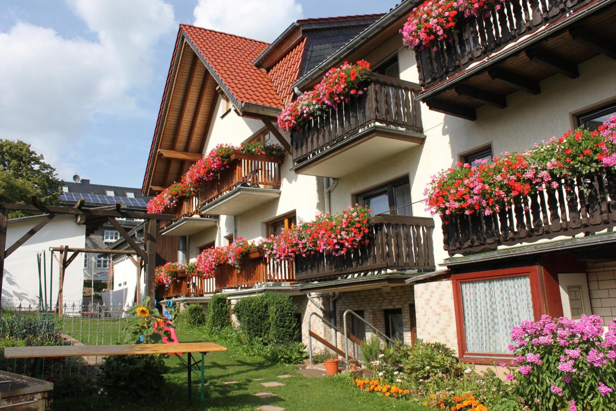 Landgasthof Hotel Sauer Виллинген Экстерьер фото