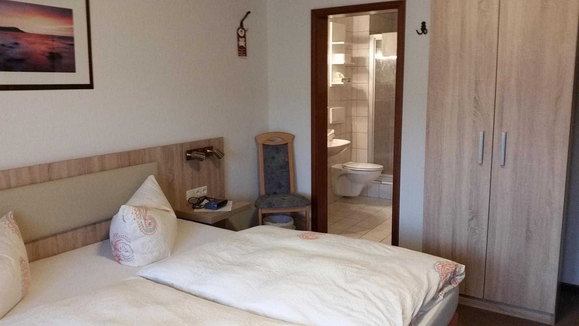 Landgasthof Hotel Sauer Виллинген Экстерьер фото
