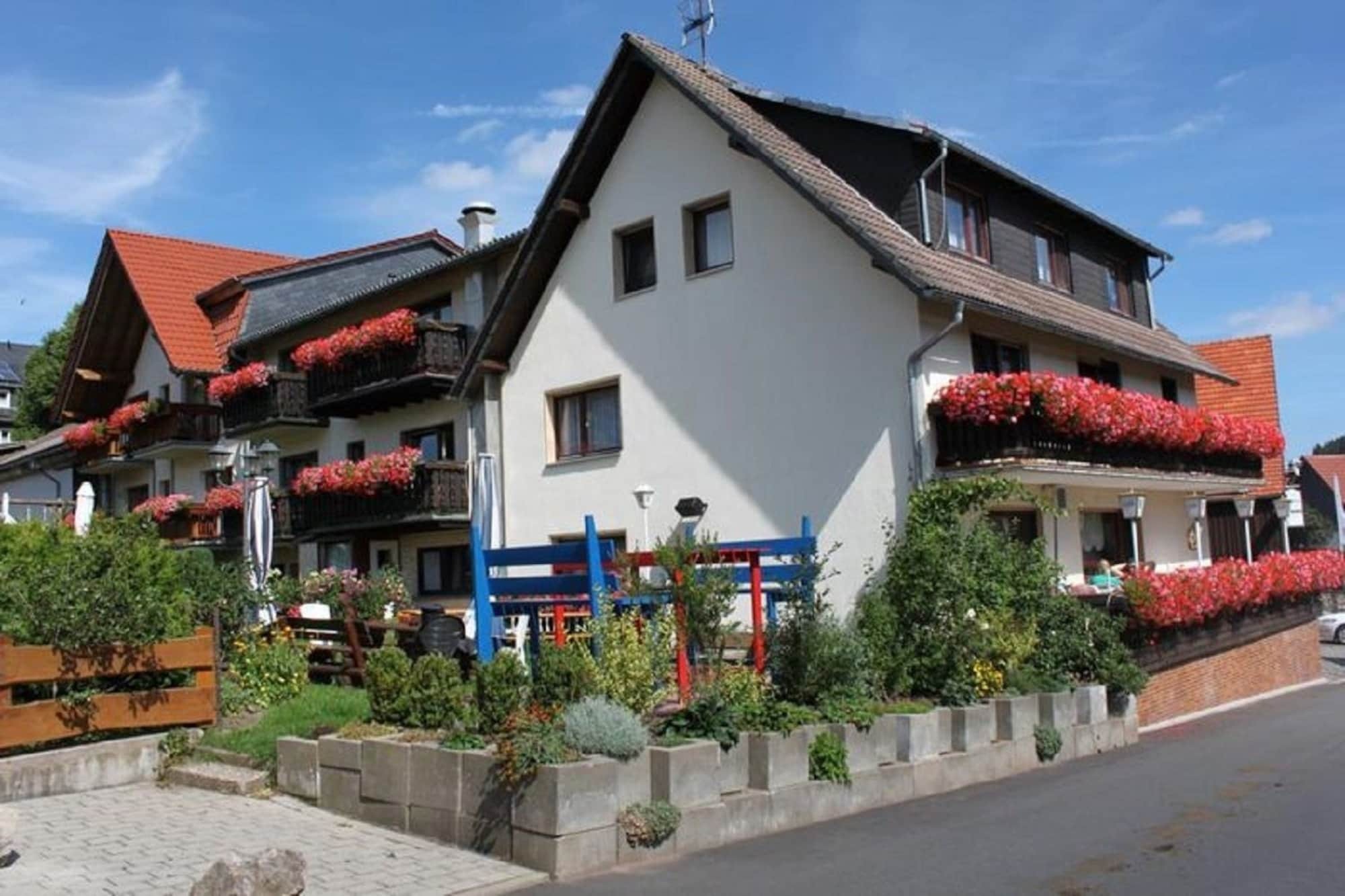 Landgasthof Hotel Sauer Виллинген Экстерьер фото